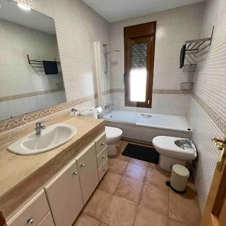 Casa Con Piscina En El Centro De Marbella. *